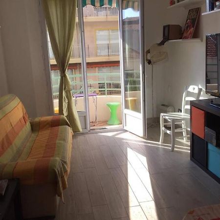Grand F2 60Mq Centre Antibes, Proche Plages, Commerces, 2 Balcons, Parking, Train, Bus, Deco Vintage, Pet Friendly, Ideal Famille Ou 1-2 Couples 외부 사진
