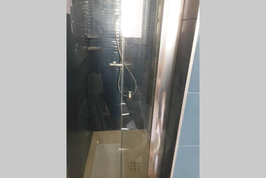 Grand F2 60Mq Centre Antibes, Proche Plages, Commerces, 2 Balcons, Parking, Train, Bus, Deco Vintage, Pet Friendly, Ideal Famille Ou 1-2 Couples 외부 사진