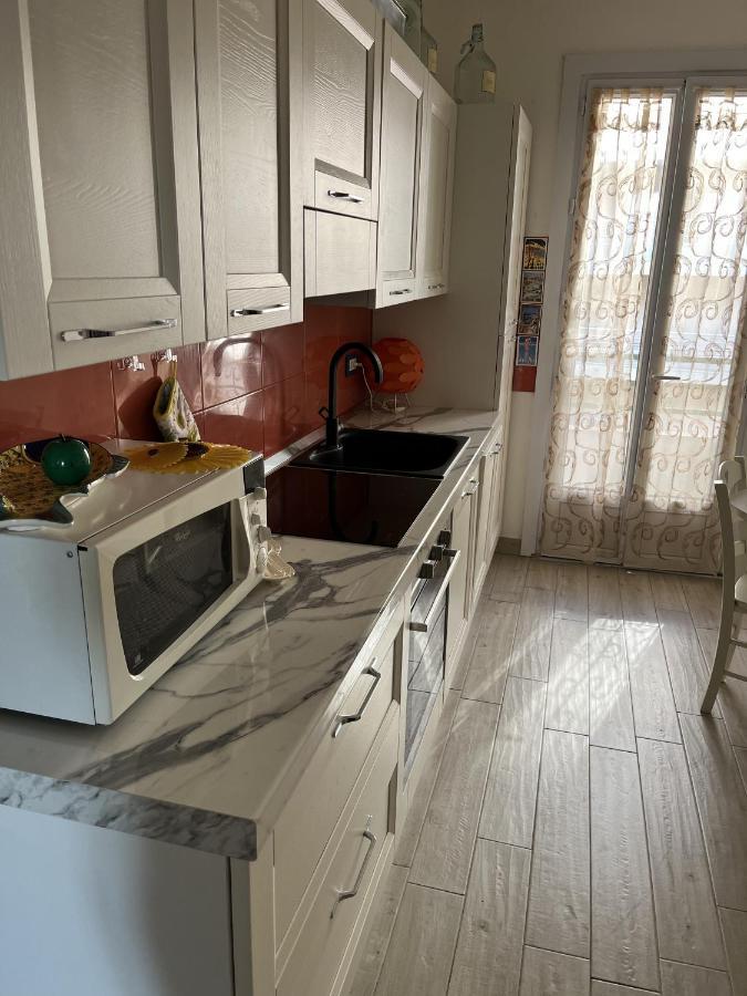 Grand F2 60Mq Centre Antibes, Proche Plages, Commerces, 2 Balcons, Parking, Train, Bus, Deco Vintage, Pet Friendly, Ideal Famille Ou 1-2 Couples 외부 사진