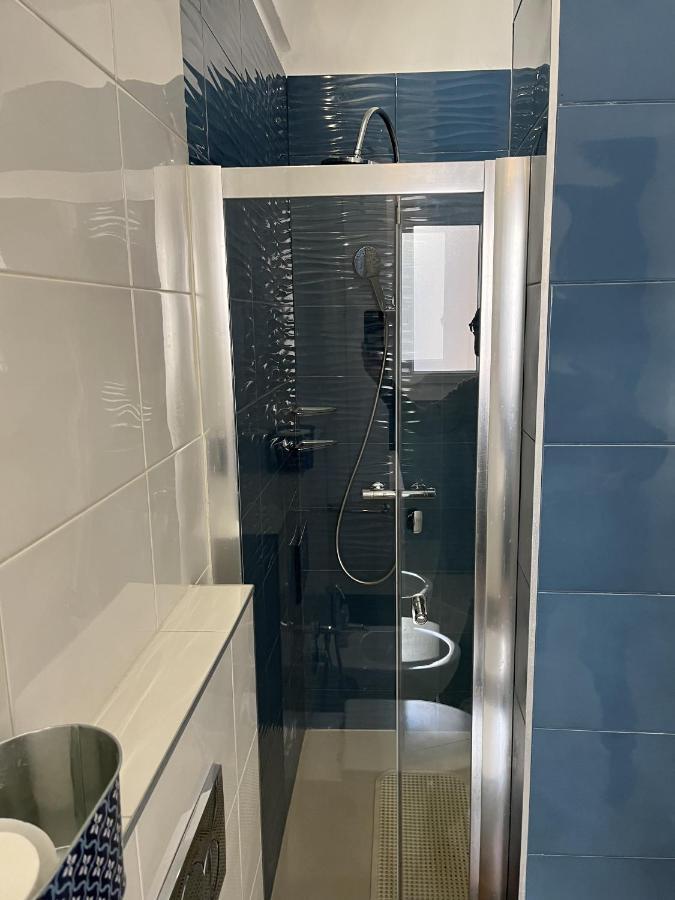 Grand F2 60Mq Centre Antibes, Proche Plages, Commerces, 2 Balcons, Parking, Train, Bus, Deco Vintage, Pet Friendly, Ideal Famille Ou 1-2 Couples 외부 사진