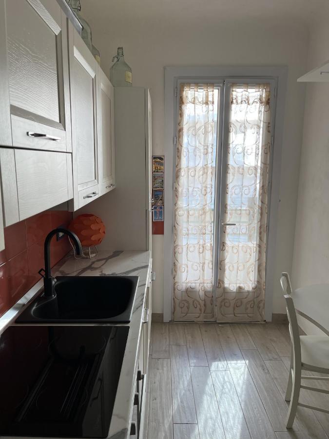 Grand F2 60Mq Centre Antibes, Proche Plages, Commerces, 2 Balcons, Parking, Train, Bus, Deco Vintage, Pet Friendly, Ideal Famille Ou 1-2 Couples 외부 사진