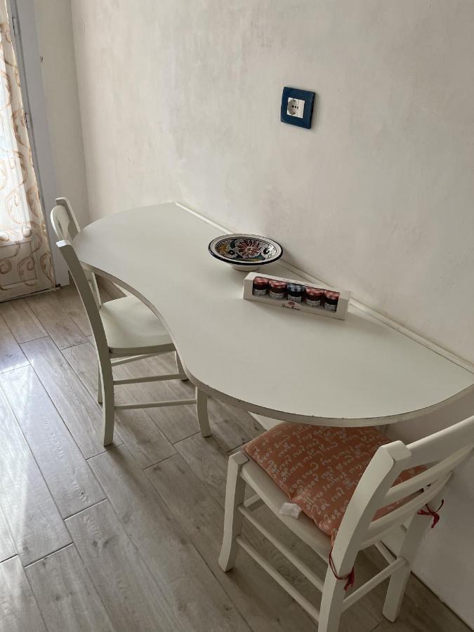 Grand F2 60Mq Centre Antibes, Proche Plages, Commerces, 2 Balcons, Parking, Train, Bus, Deco Vintage, Pet Friendly, Ideal Famille Ou 1-2 Couples 외부 사진
